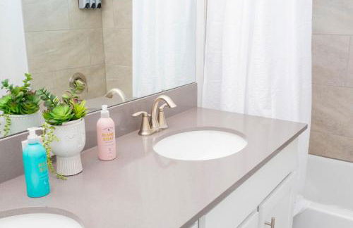 La Vita E Bella 4 Bedroom Storey Lake Condo - Foto 20