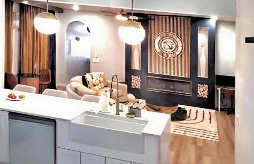 Downtown Cincinnati Boutique at Newport 3BR with 100in Cinema TV - Foto 56