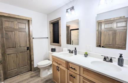 Lakefront, Private Beach, Garage Bar, Near WI Dells, King Beds, Sleeps 16, Near Ski Hills - Foto 29