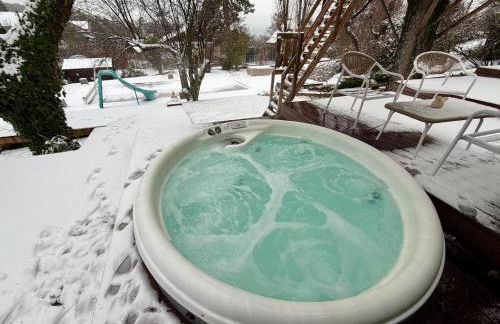 Lake Annecy Ski Chalet with Jacuzzi - Foto 3