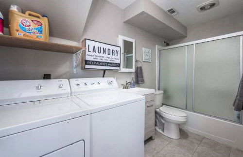 Colorado home near Red Rocks w fenced yard - Foto 24