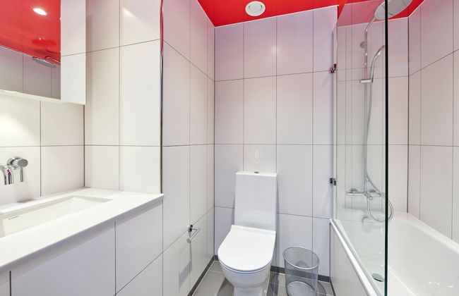 Elegant Two-bedroom Apartment in Vibrant Poplar - Foto 17