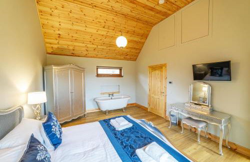 Roe Deer Lodge with Hot Tub - Foto 23