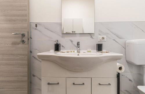 [CA 'PICO WITH WIFI]-few steps from center - Photo 29