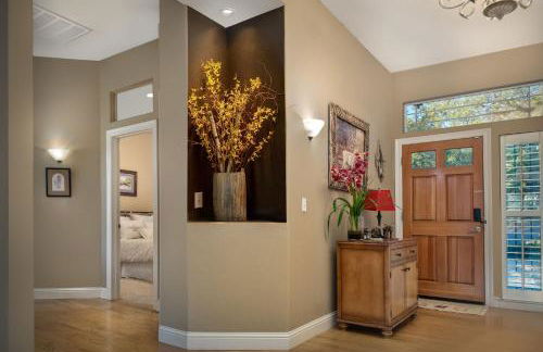 Cozy foothills home - Photo 17