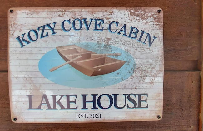 Kozy Cove Cabin - 1 Block to Lake Boat Launch - Covered Boat Parking - Lake Fun - Photo 1