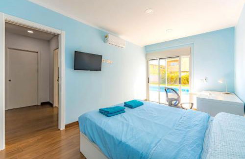 Independent villa with an immense heated pool! - Foto 25