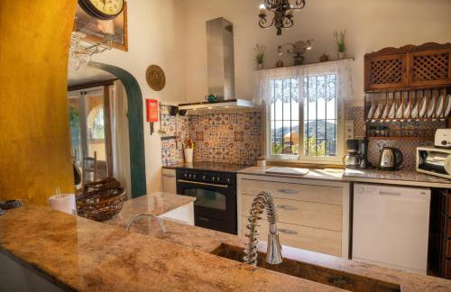 Casa Madre Tierra con jacuzzi piscina zona de barbacoa y preciosas vistas - Foto 47