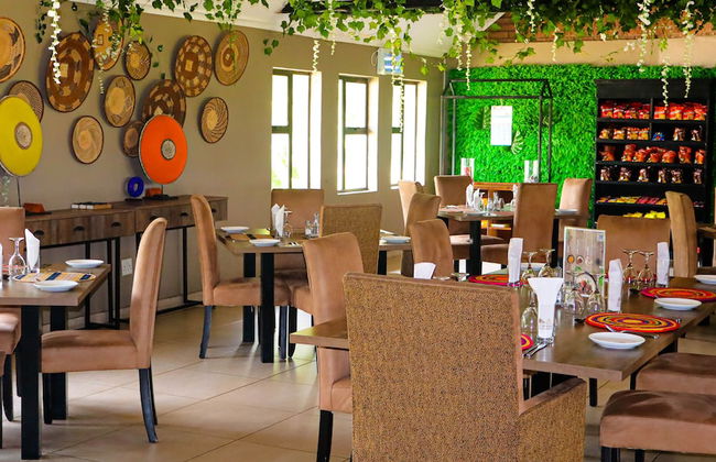 Self Catering Chalets - Manyeleti - Foto 18