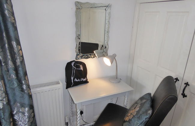 Falstaff Cottage - Photo 33