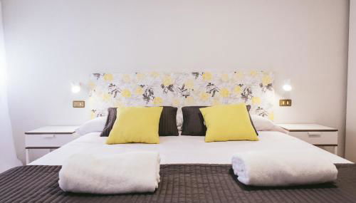 The Lucky Flats - Belando Quintana - Photo 2