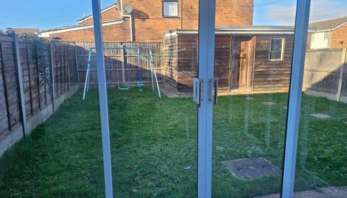 Rosag 4- Bedroom Guest House Rainham - Foto 4