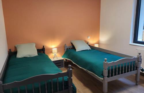 Gîte Volcans - 1-4 pers, au calme à 20 mins de Vulcania, Puy-de-Dôme et Lemptegy, 35 mins du Mont Dore et du Sancy - Foto 14