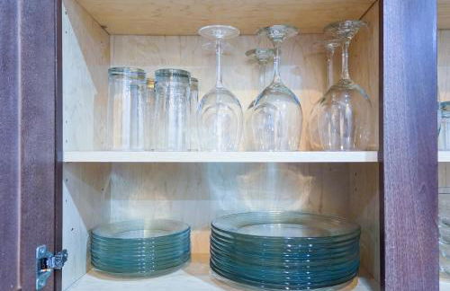 Artsy 3-Story Townhouse Near the Galleria Area! - Foto 11