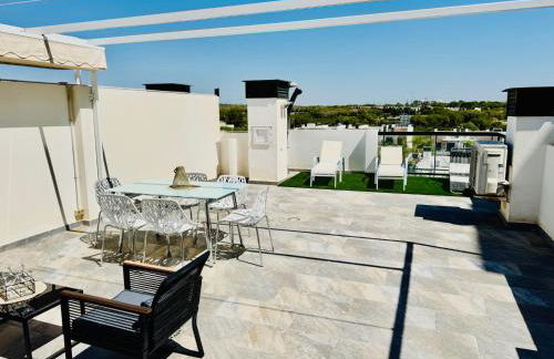 Atico Apartment BALI cerca del mar, piscina y parking - Foto 7