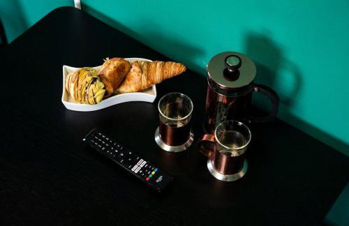 City-Centre Studio · Self-Contained · Sleeps 3 - Foto 6