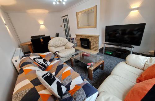 Bristol 2-Bed Bungalow Sleeps 4 Parking - Foto 14