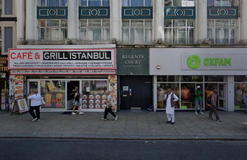 2BR, smart TV, self check-in, coffee machine - Foto 16