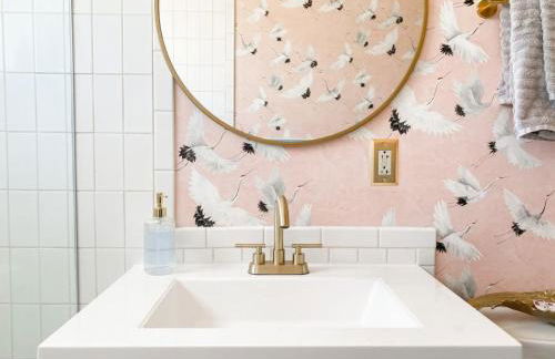 Mid-Century Modern Home Near Downtown with Free Parking - Foto 32