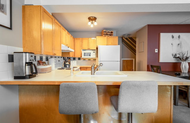 CENTRALLY Located 3-Br Home | TRUE Ski In/Out | FREE access to Pools & Hot Tubs - Foto 13