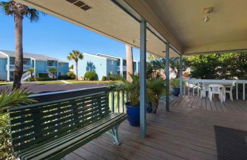 Steps to the Beach Pool Courts Family Fun - Foto 24