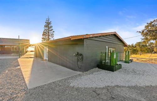 4000 SF, 20 Acre Gated Luxe Estate, Game Room, Pano View, Pool, Spa - Foto 61