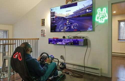 Luxurious Poconos Retreat - Hot Tub, Sauna, Games - Foto 5