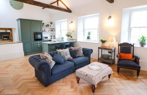 The Reading Room - Photo 1