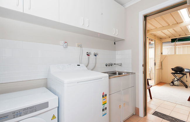 Occy's at Fingal Bay - Photo 14