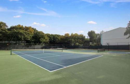 Vacay Vibes-2 Pools, Pickleball, Coffee Bar, 2 Jacuzzis, Food Truck - Foto 57