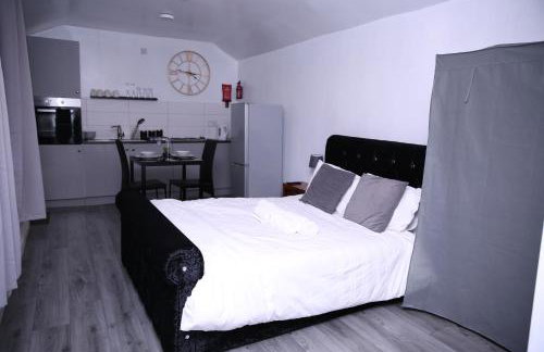 The Lodge Oldham - Photo 16