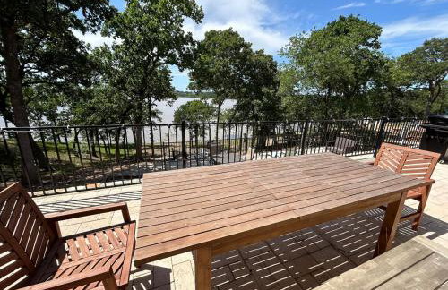 Serene Lakefront Retreat with Scenic Views - Foto 28