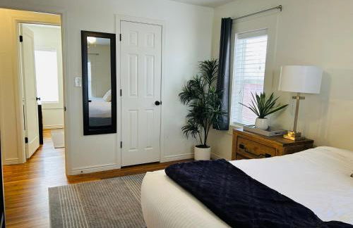 Home Sweet Idahome, feels like home with all the decor you wish you could afford King bed in master, fully fenced dog friendly yard, a few blocks from BSU and downtown Boise, Your perfect stay! - Foto 11