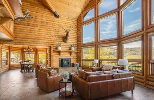 Ski and Ride Mountain Haus - Hot Tub, Fire Pit, Game Room & Deck - Foto 6