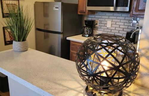 Cozy Updated Cove of Heaven, 5mins to Lake Hefner! - Photo 23