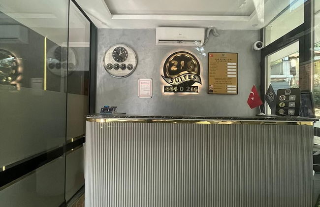 COMFORT INN SUITE - Photo 2