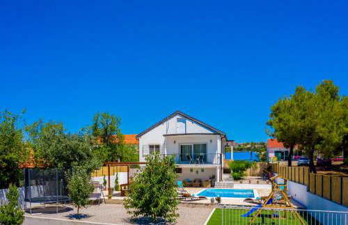 Villa R&B heated pool - Photo 28