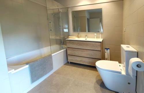 Exclusive Beach District Flat - Newly Renovated - Vila Olímpica - Sleeps 6 - Foto 15