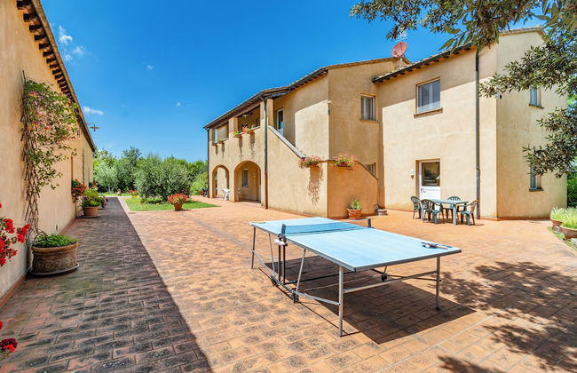 Grano Family Apt Shared Pool Volerra - Photo 16