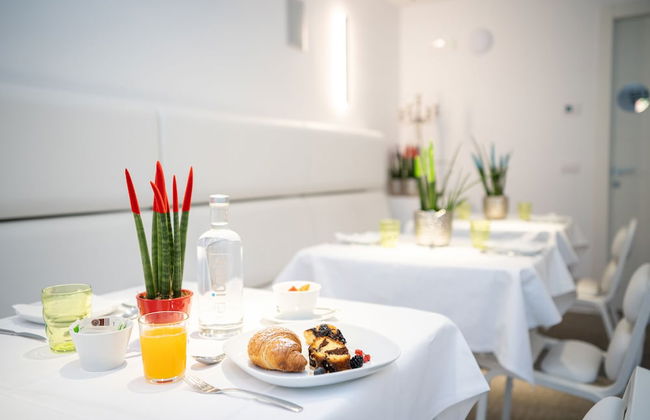 iConic Wellness Resort - Photo 45