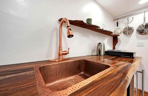 Gorgeous Garden-Level Guest Suite for a Comfortable Getaway Surrounded by Nature in Rio Nido, California - Foto 12