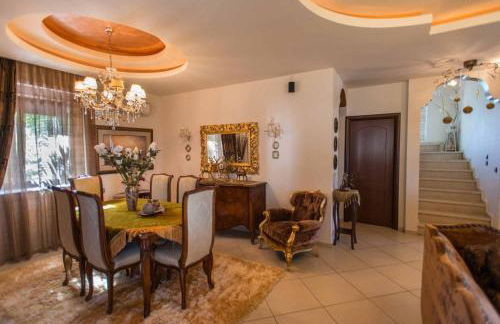 Villa Gogo offers privacy and pool - Foto 35