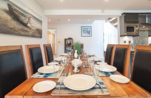 Trewhiddle Retreat V25 by Together Travel - Luxury 4-Bedroom Villa - Foto 19