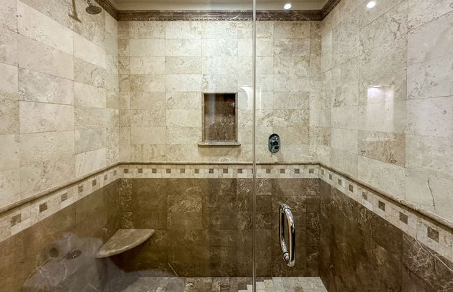 Poolside Family Retreat 2BR Condo - Foto 31