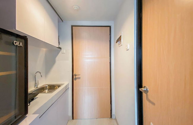 Homey And Cozy Studio Apartment At The Alton - Foto 8