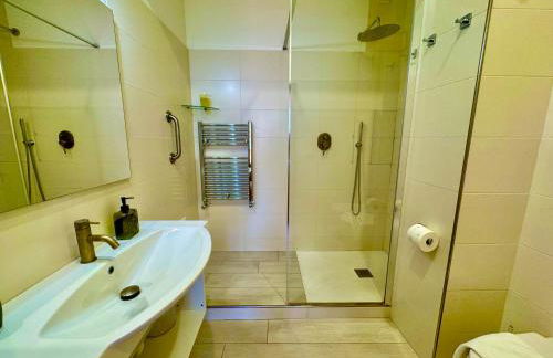 Casa Ella with Private Parking - Foto 54