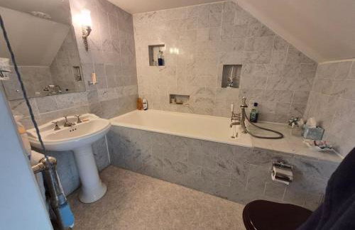 Kilfinichen Church - Photo 13