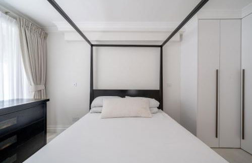 Stunning 2-bed, 2-bath Property In Central London - Photo 15