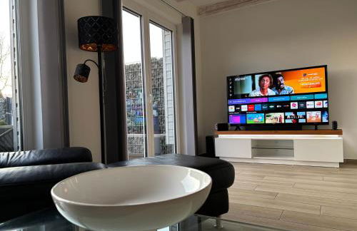 Wood&Stone - Modernes Haus in Seenähe am Tankumsee mit Terrasse, Outdoorküche, Kamin, Homeoffice Bereich & voll ausgestatteter Küche im Naherholungsgebiet - Foto 10