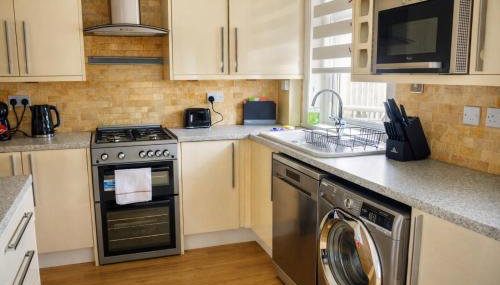 Register House Family or Contractor 4bed with Garden Driveway - Foto 5